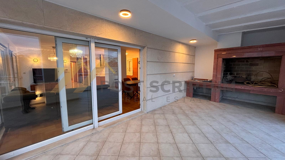 &Zcaron;NjAN&comma; ATRAKTIVAN PENTHOUSE DOSTUPAN DUGORO&Ccaron;NO