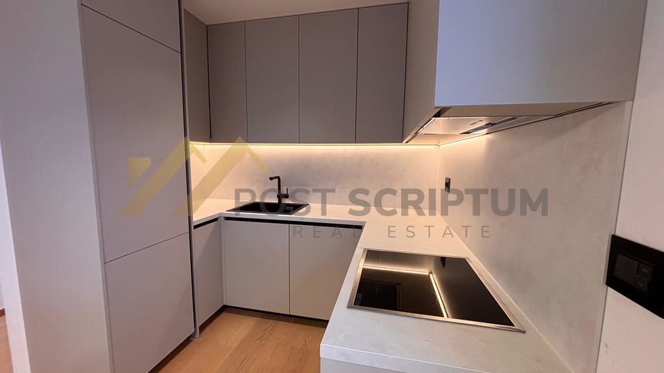 BOL&comma; NOVOURE&Dstrok;EN DVOSOBAN&comma; PENTHOUSE&comma; PARKING&comma; DUGORO&Ccaron;AN NAJAM