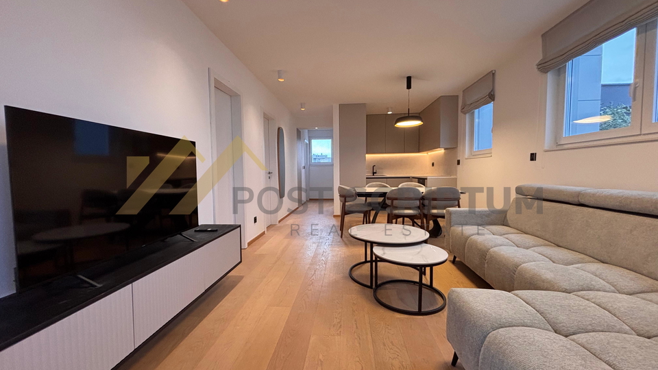 BOL&comma; NOVOURE&Dstrok;EN DVOSOBAN&comma; PENTHOUSE&comma; PARKING&comma; DUGORO&Ccaron;AN NAJAM