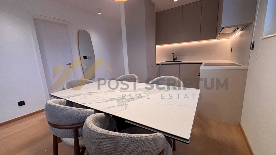 BOL&comma; NOVOURE&Dstrok;EN DVOSOBAN&comma; PENTHOUSE&comma; PARKING&comma; DUGORO&Ccaron;AN NAJAM