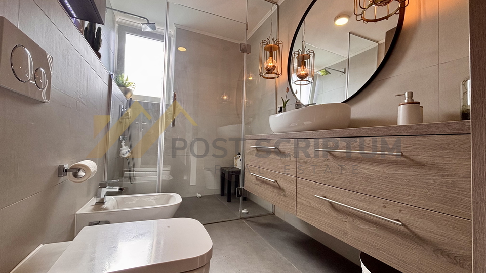 GRAD&comma; DUGORO&Ccaron;AN NAJAM&comma; CIJENA S UKLJU&Ccaron;ENIM RE&Zcaron;IJAMA