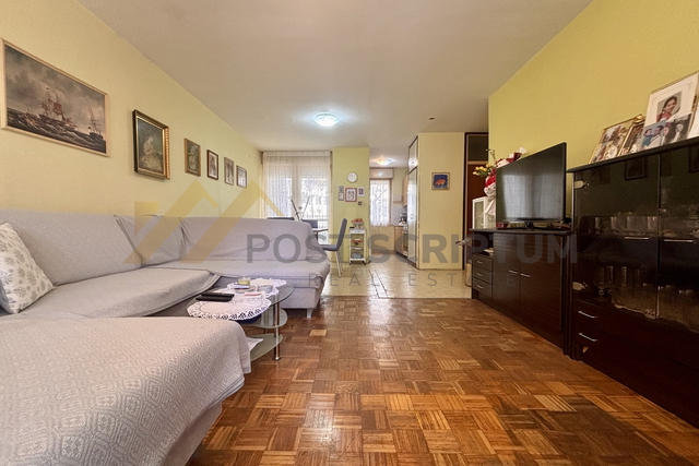 ŽNJAN, STAN VELIKOG POTENCIJALA 115m2