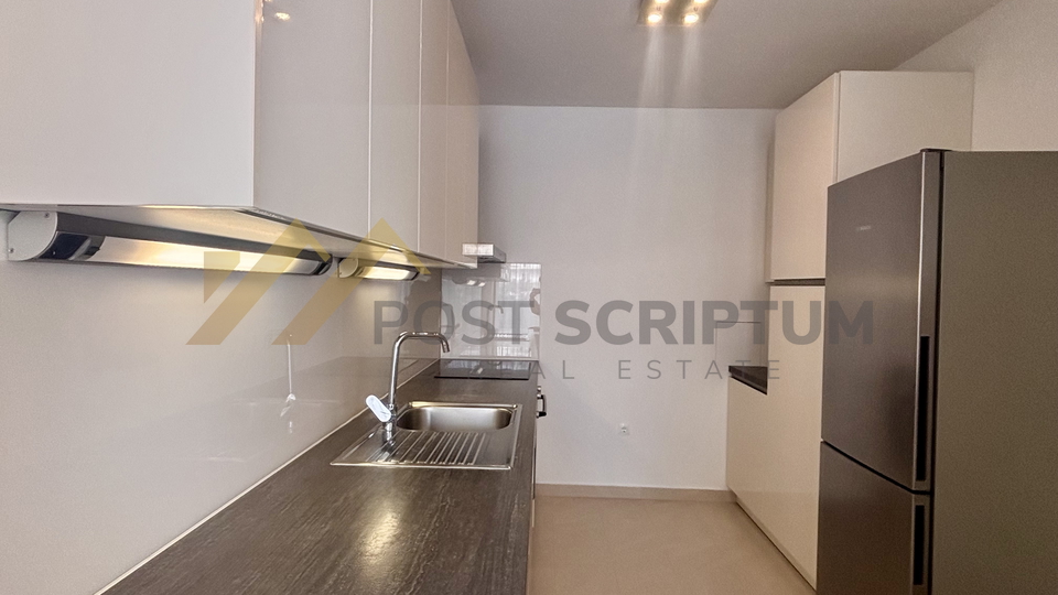 BLATINE&comma; PREDIVAN DVOSOBAN STAN&comma; DUGORO&Ccaron;AN NAJAM