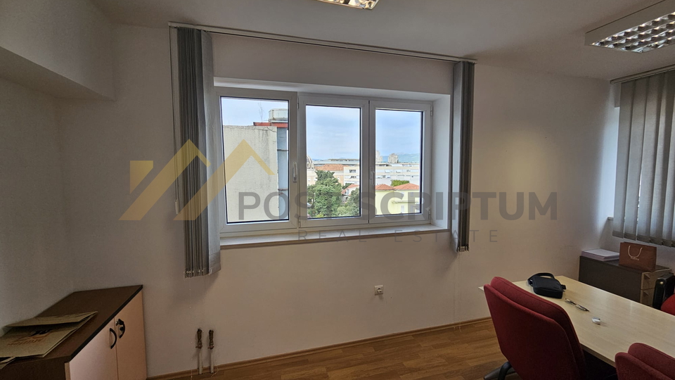 Commercial Property, 43 m2, For Rent, Split - Grad