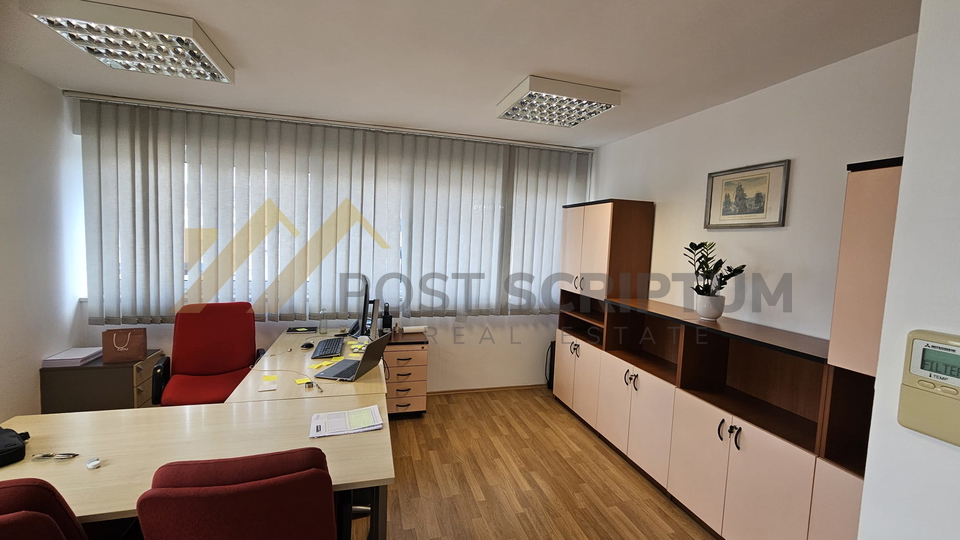 Commercial Property, 43 m2, For Rent, Split - Grad