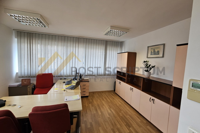 Commercial Property, 43 m2, For Rent, Split - Grad
