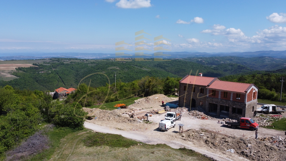 Kamena kuća sa panoramskim pogledom