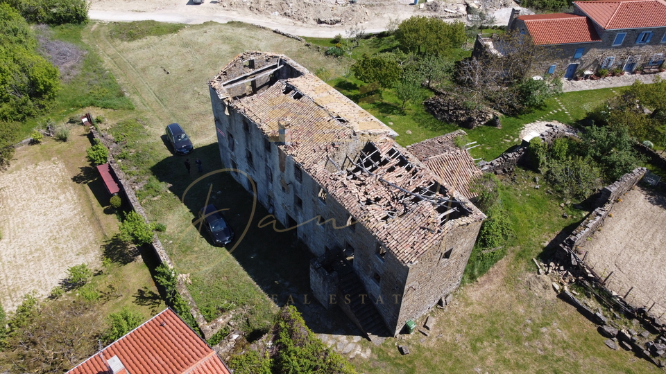 Kamena kuća sa panoramskim pogledom