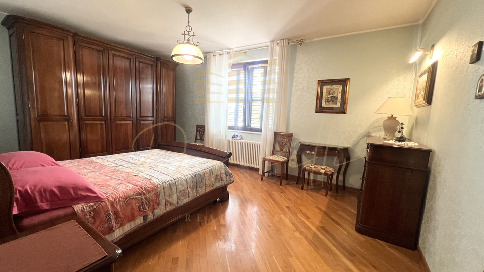 House, 400 m2, For Sale, Umag