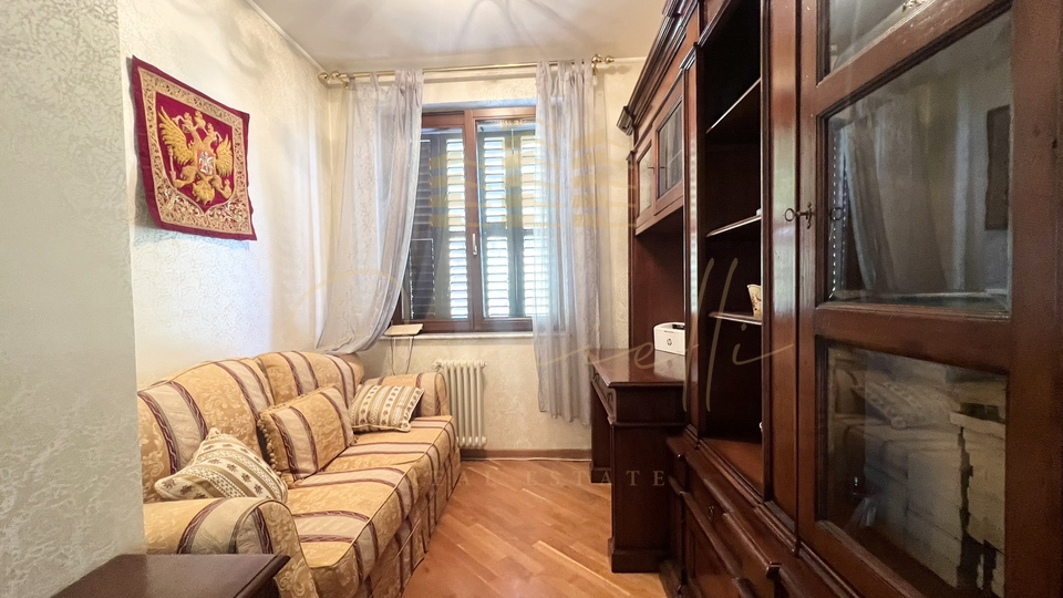 House, 400 m2, For Sale, Umag