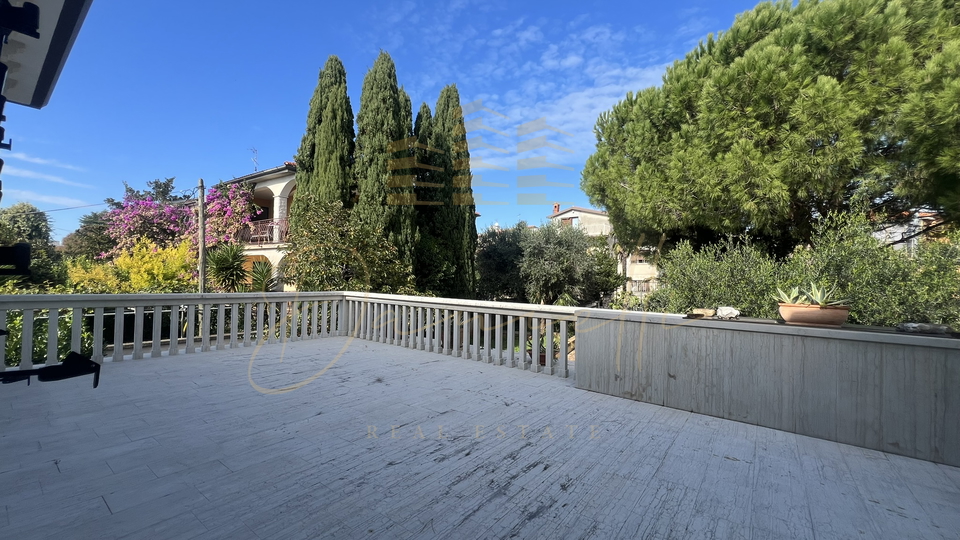 House, 400 m2, For Sale, Umag