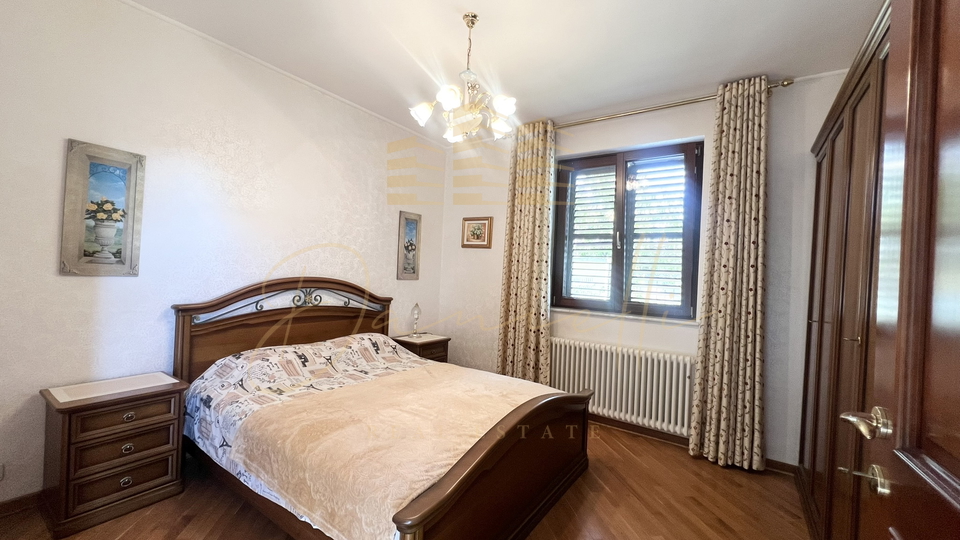 House, 400 m2, For Sale, Umag