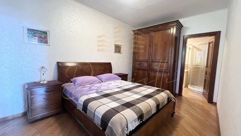 House, 400 m2, For Sale, Umag
