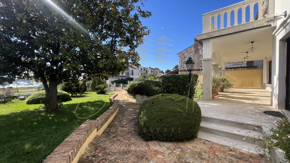 House, 400 m2, For Sale, Umag