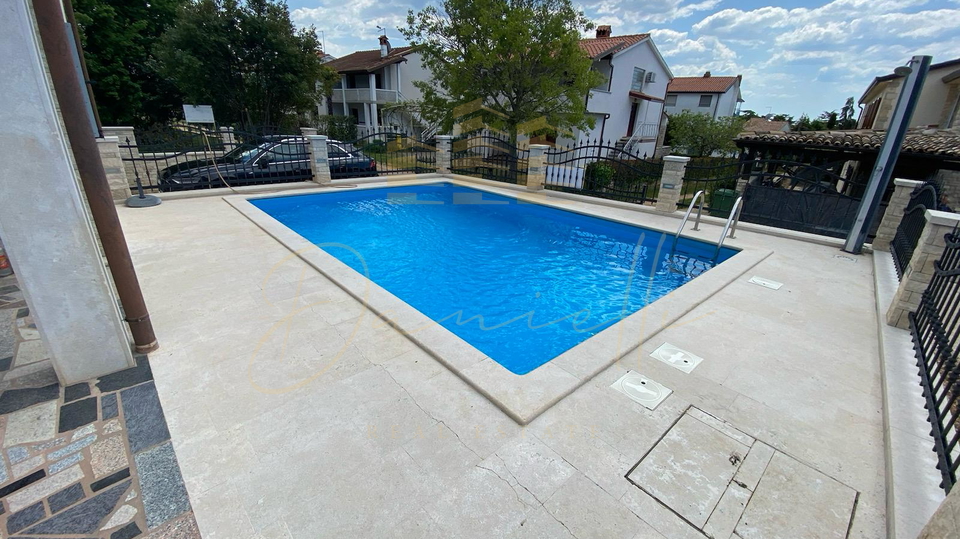 Casa&comma; 150 m2&comma; Vendita&comma; Umag - Lovre&ccaron;ica
