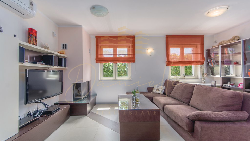 Casa, 230 m2, Vendita, Novigrad