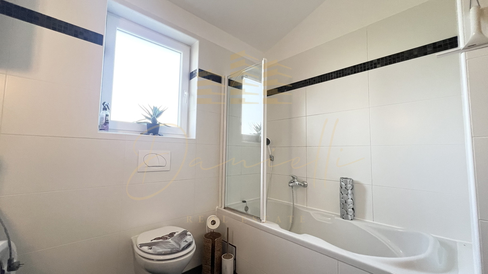 Haus, 100 m2, Verkauf, Novigrad