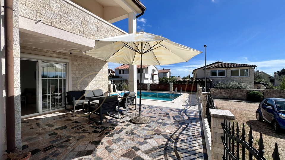 Ku&cacute;a&comma; 150 m2&comma; Prodaja&comma; Umag - Lovre&ccaron;ica