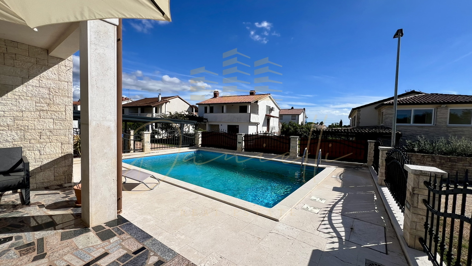 Ku&cacute;a&comma; 150 m2&comma; Prodaja&comma; Umag - Lovre&ccaron;ica