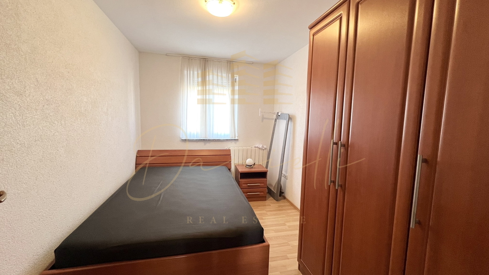 Kuća sa 4 apartmana