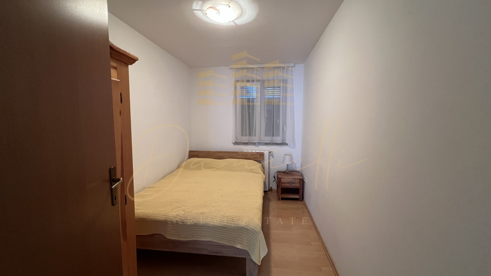 Kuća sa 4 apartmana