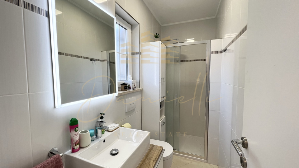 Casa&comma; 150 m2&comma; Vendita&comma; Umag - Lovre&ccaron;ica