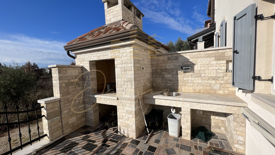 Casa&comma; 150 m2&comma; Vendita&comma; Umag - Lovre&ccaron;ica