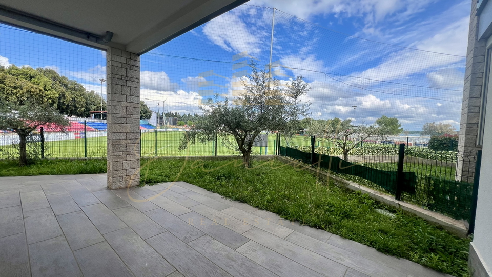 For Sale – Seaside Apartment with Garden and Sea View, Novigrad