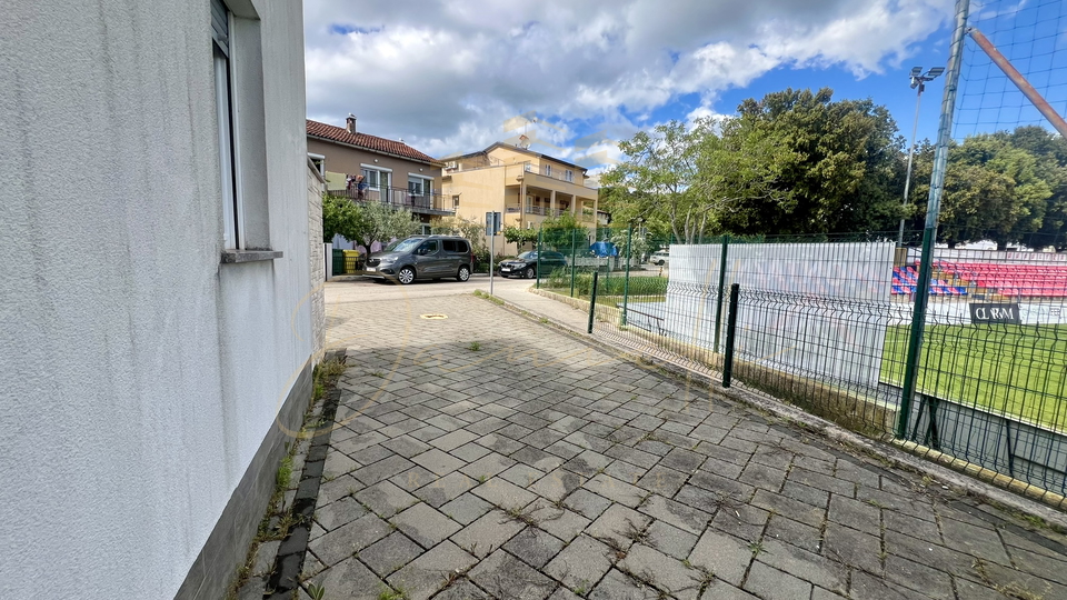 For Sale – Seaside Apartment with Garden and Sea View, Novigrad