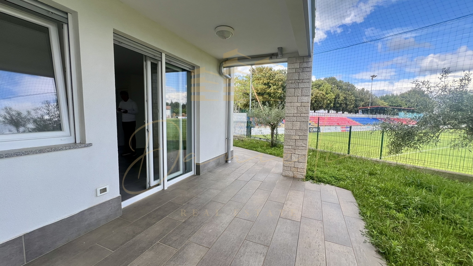 For Sale – Seaside Apartment with Garden and Sea View, Novigrad