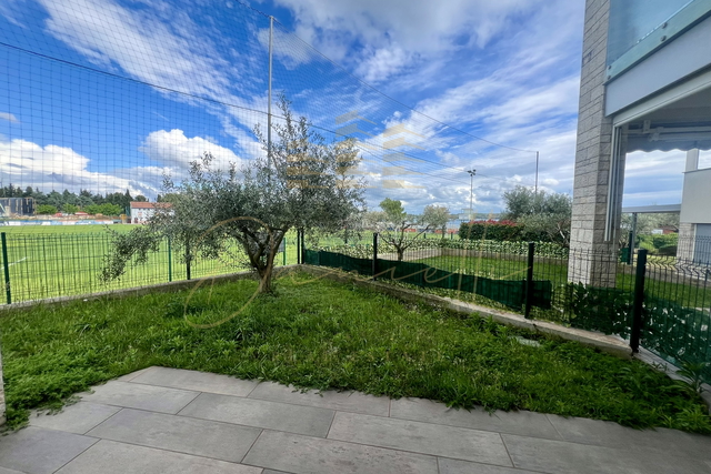For Sale – Seaside Apartment with Garden and Sea View, Novigrad