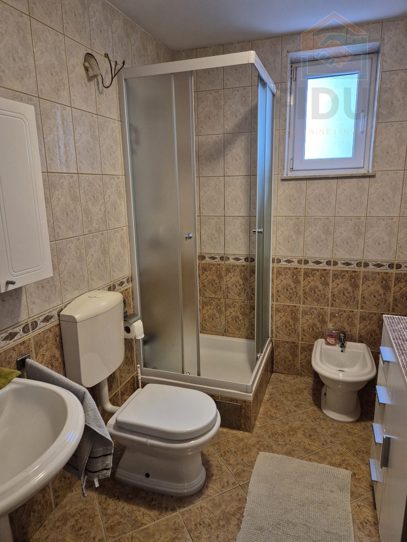 Vukovar, uređenja obiteljska kuća, 250 m2, prodaja