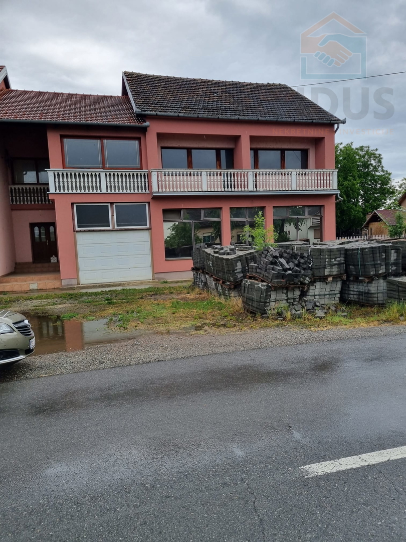 Poslovno stambena zgrada - Uglješ