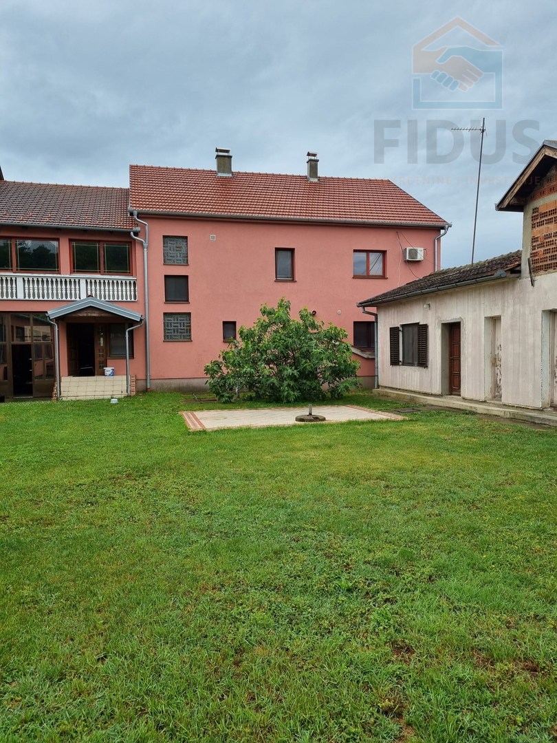 Poslovno stambena zgrada - Uglješ