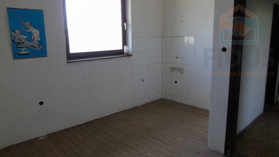 Uffici, 1468 m2, Vendita, Beli Manastir