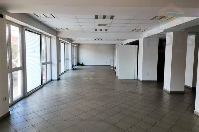 Commercial Property, 401 m2, For Rent, Osijek - Gornji grad