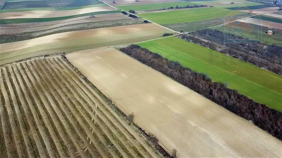 Terreno&comma; 732 m2&comma; Vendita&comma; Zmajevac