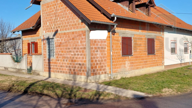 Haus, 213 m2, Verkauf, Vukovar - Borovo Naselje