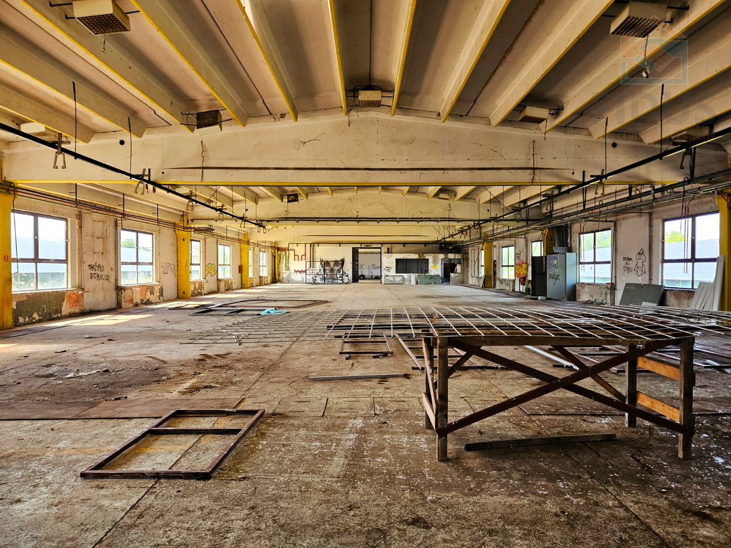 Poslovna hala - Valpovo