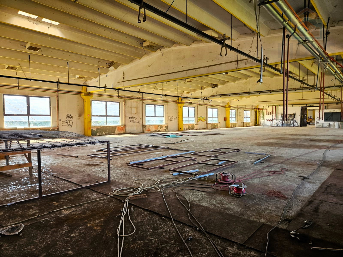 Poslovna hala - Valpovo