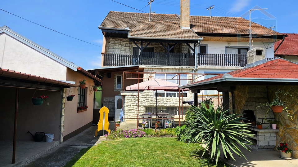 House, 210 m2, For Sale, Osijek - Josipovac