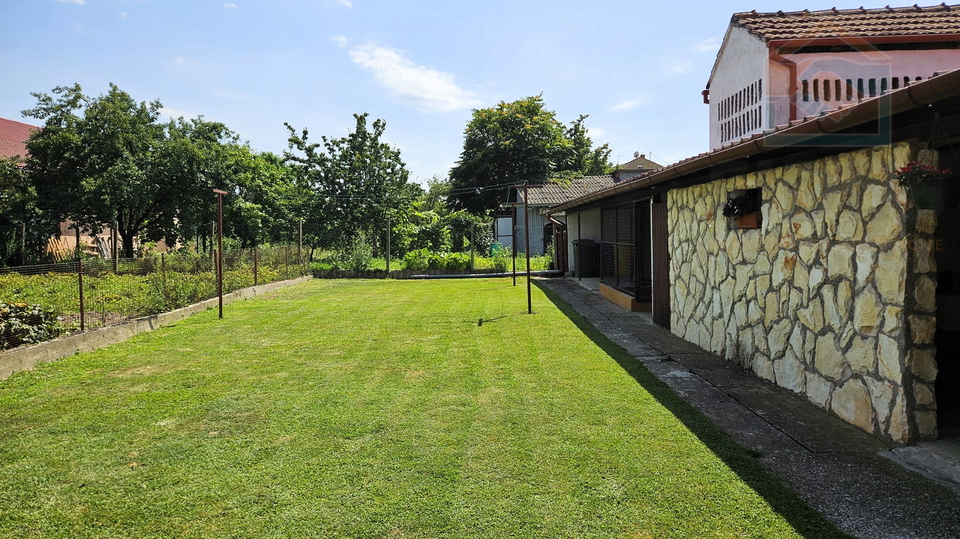 House, 210 m2, For Sale, Osijek - Josipovac