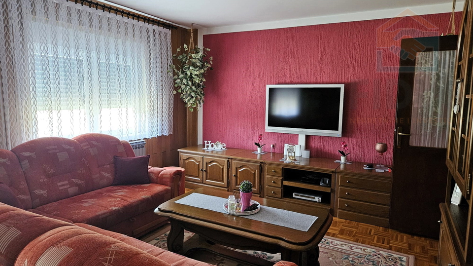 House, 210 m2, For Sale, Osijek - Josipovac