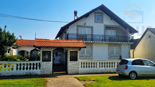 House, 260 m2, For Sale, Gunja