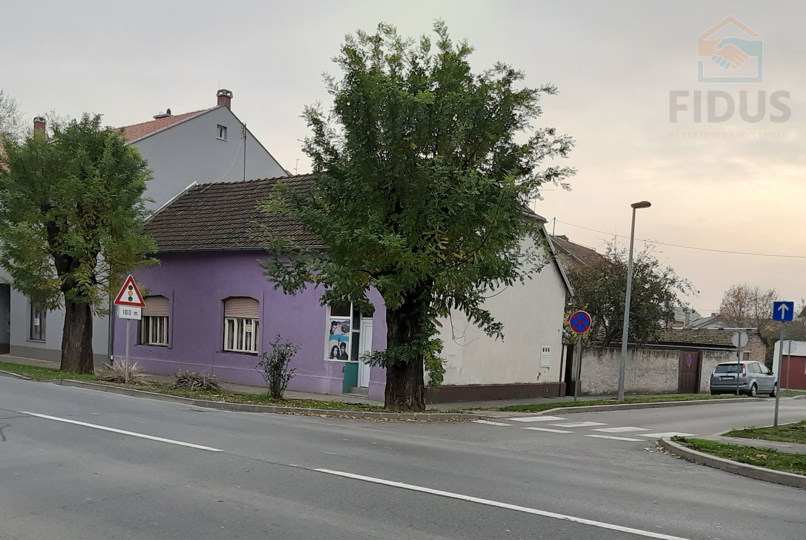 Kuća s lokalom u Vukovara, blizina centra