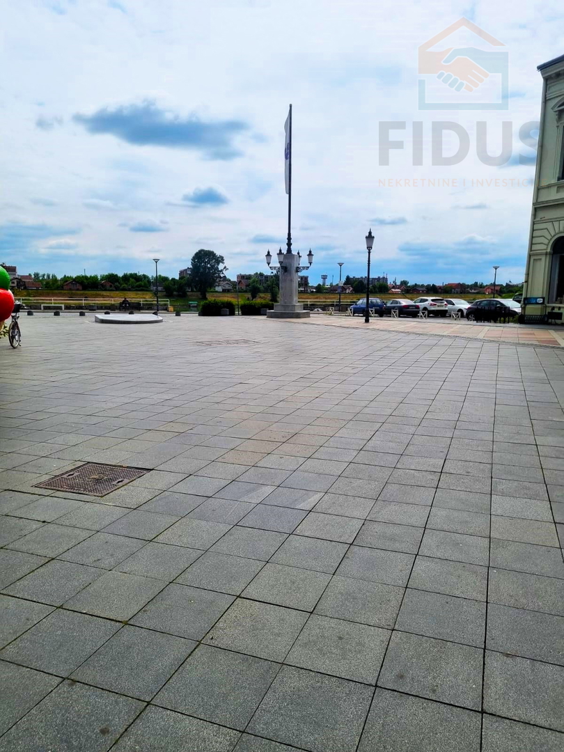 Poslovni prostor - Slavonski Brod (korzo)