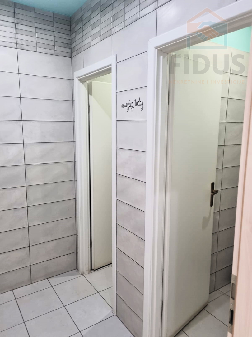 Poslovni prostor - Slavonski Brod (korzo)