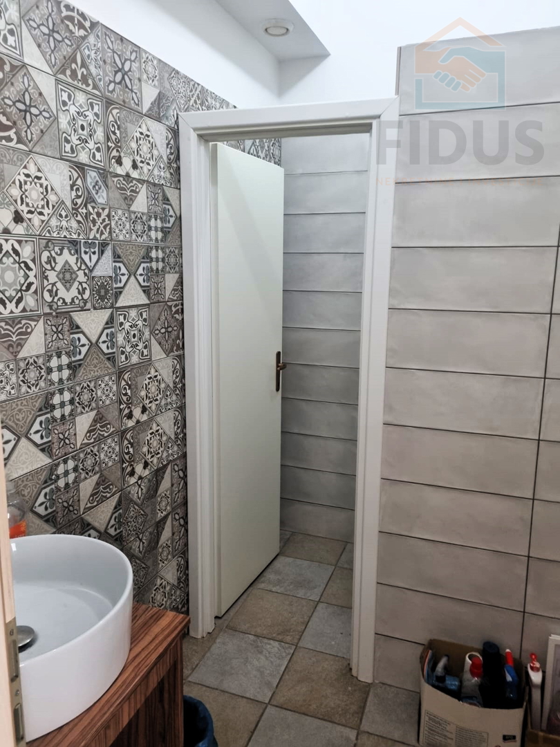 Poslovni prostor - Slavonski Brod (korzo)