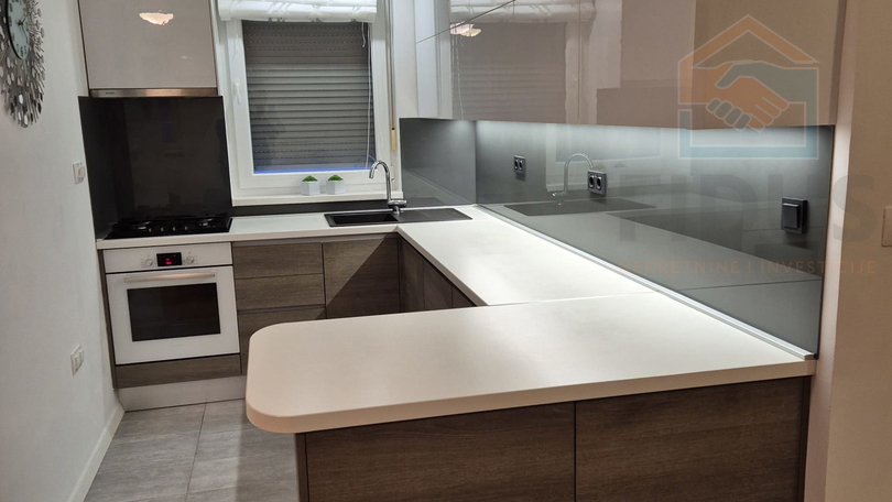 Appartamento, 77 m2, Vendita, Osijek - Gornji grad