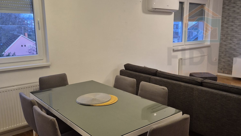 Appartamento, 77 m2, Vendita, Osijek - Gornji grad